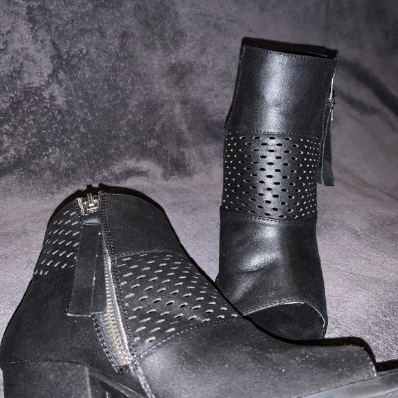 Open toe boots - Picture 4 of 4